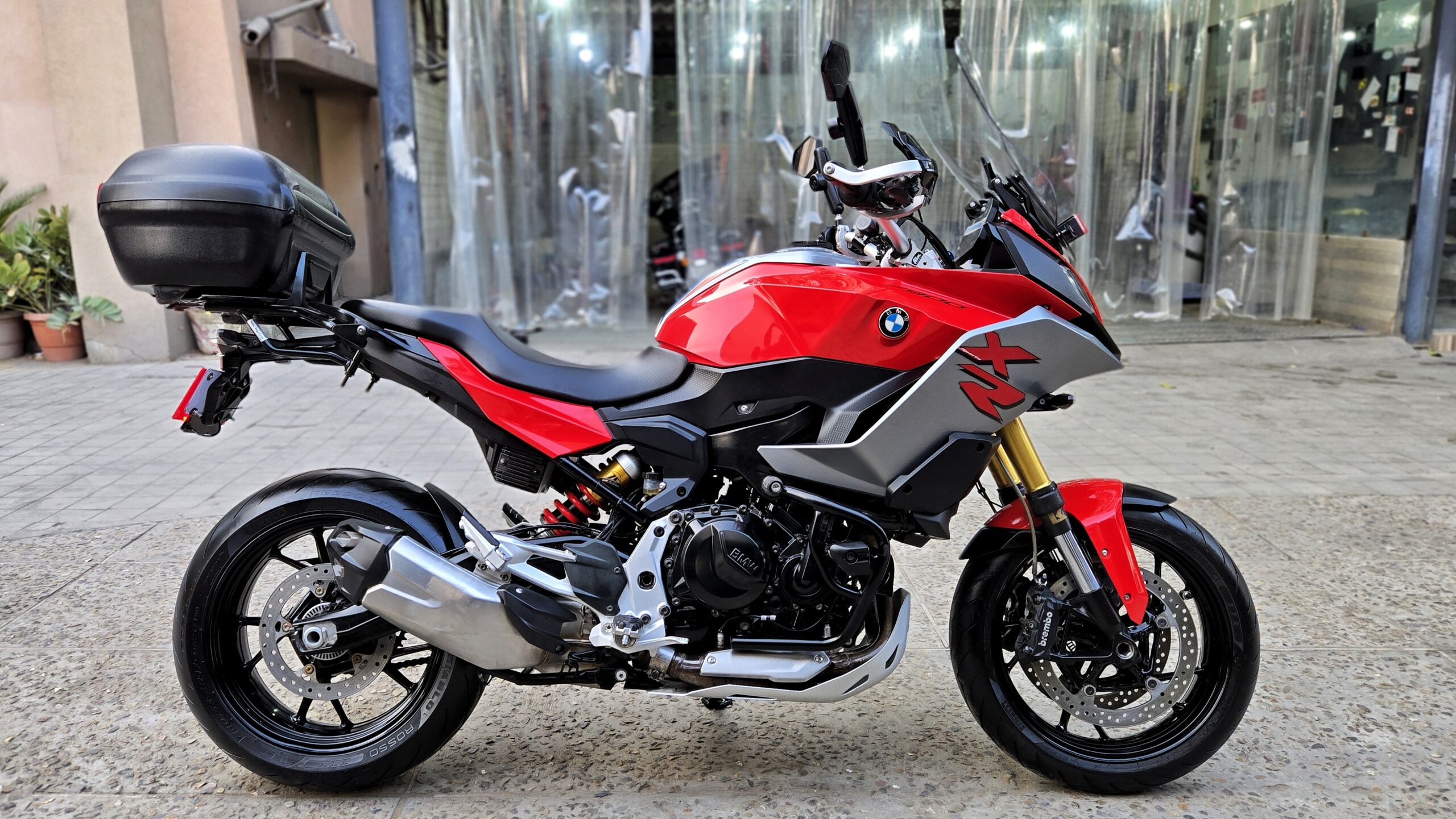 BMW F900XR Pro