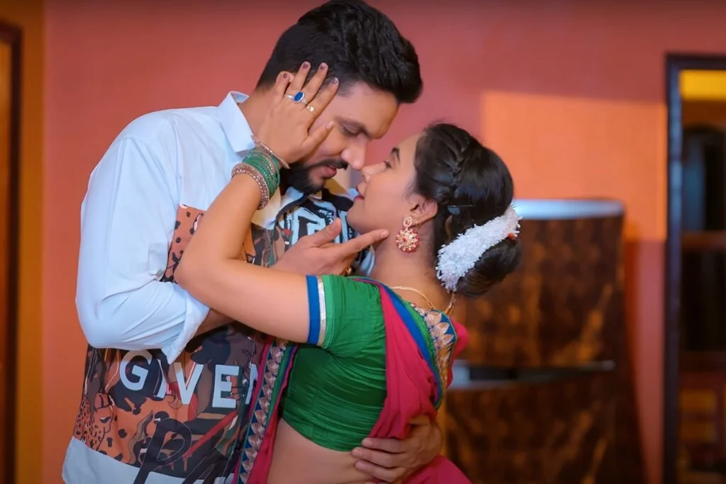 Shilpa Raj and Gunjan Singh Bhojpuri Song
