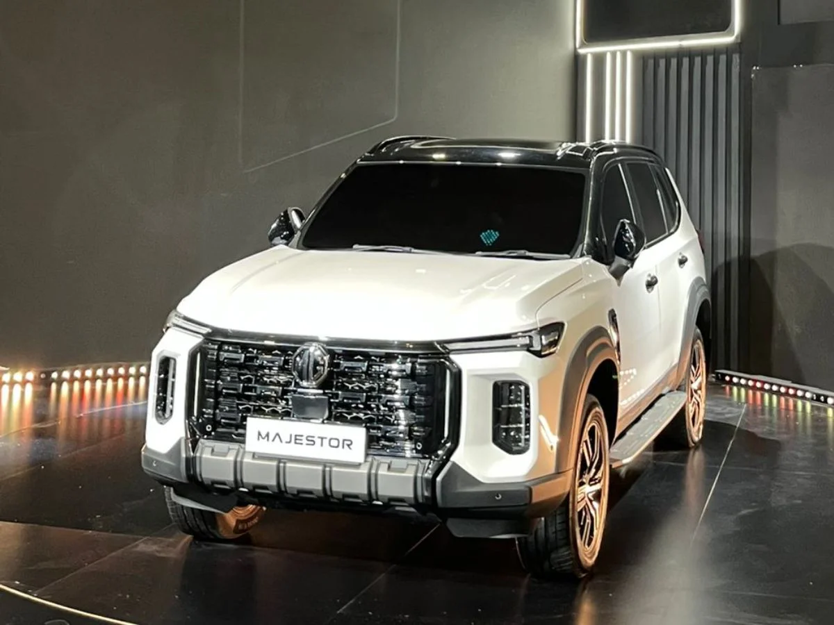 mg-majestor-smart-features-price-electric-car-ai-tech