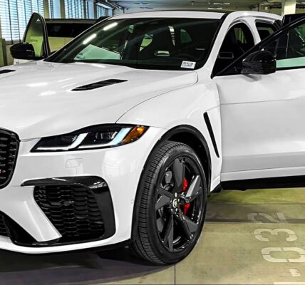 2025-jaguar-f-pace-final-edition-hindi-review