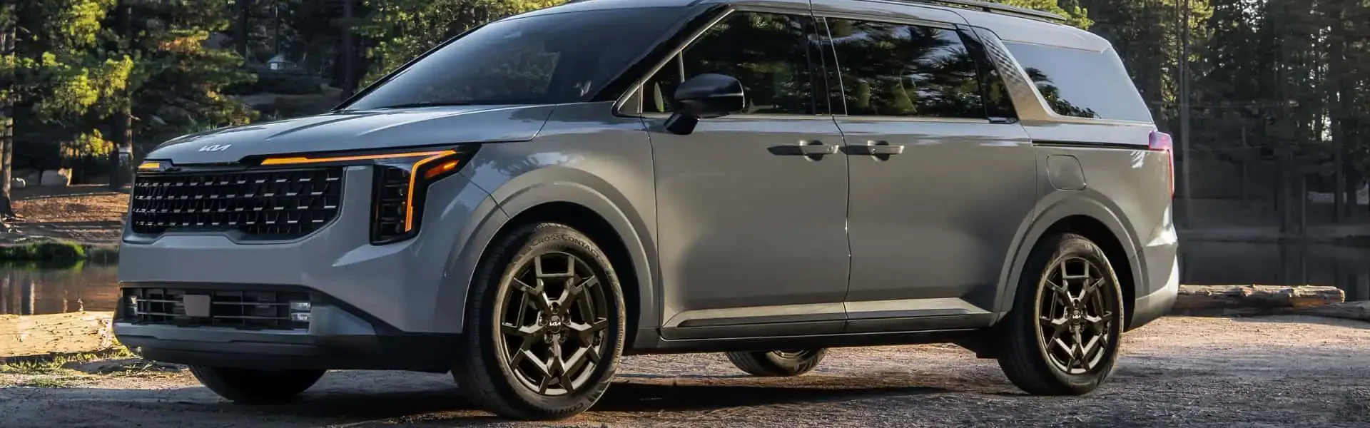 kia-carnival-2025-hybrid-review-in-hindi
