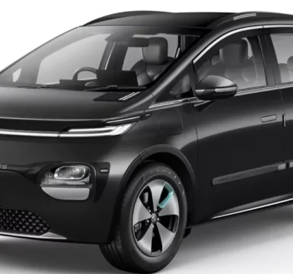 mg-windsor-ev-price-range-features-hindi-2025