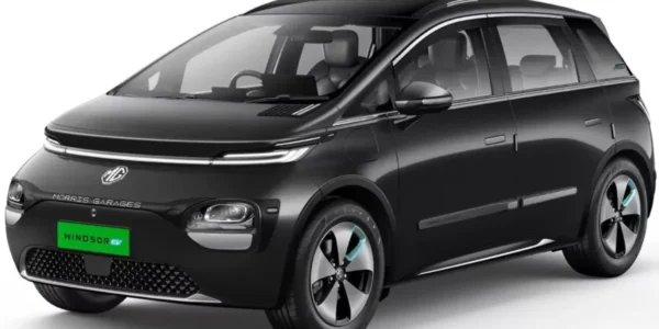 mg-windsor-ev-price-range-features-hindi-2025