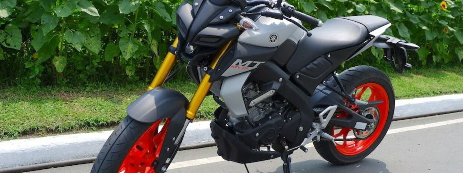 yamaha-mt15-v2-155cc-price-features