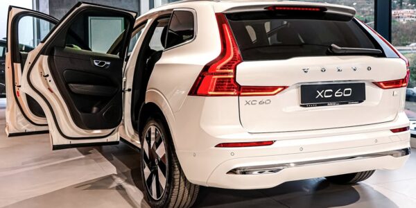 2025-volvo-xc60-advanced-technology-luxury